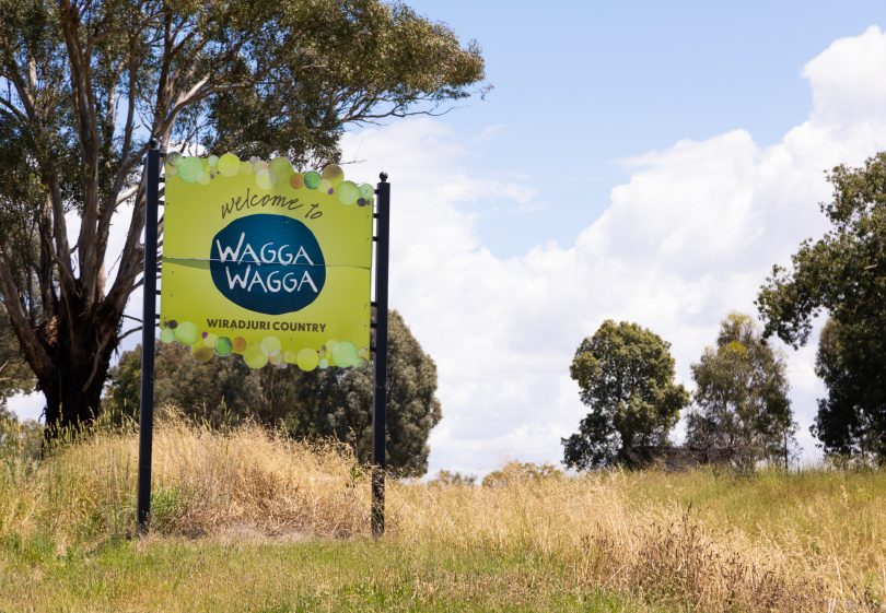 Welcome to Wagga Wagga sign.