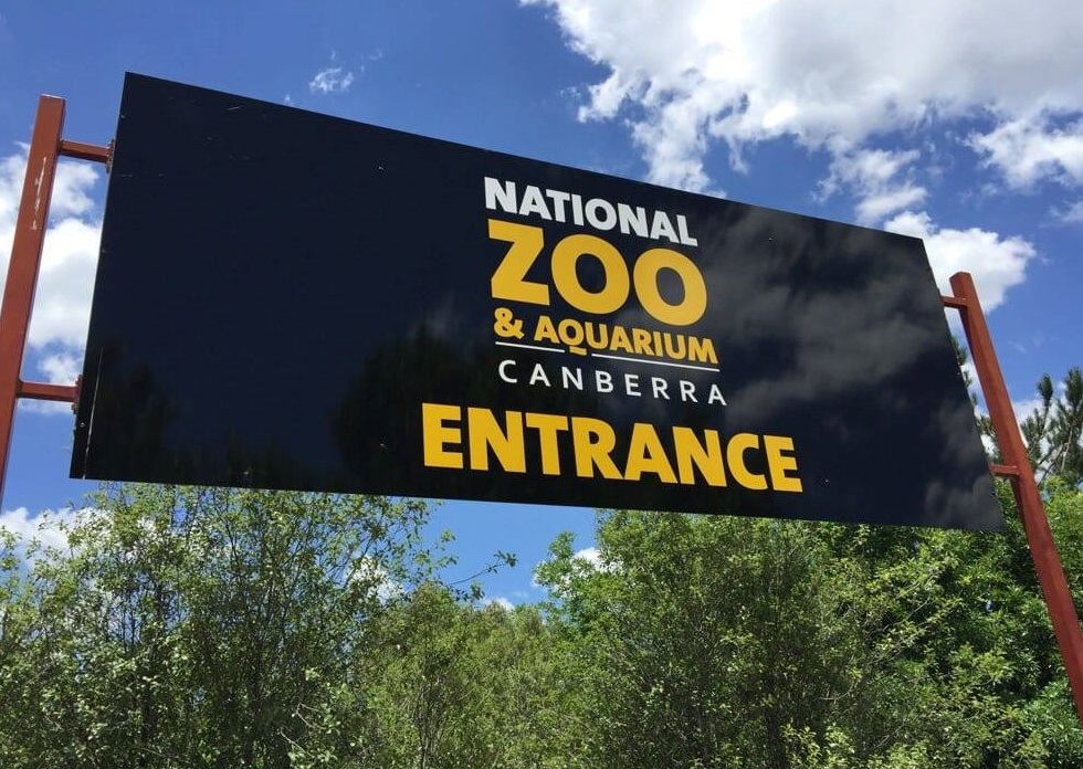 National Zoo and Aquarium entrance sign
