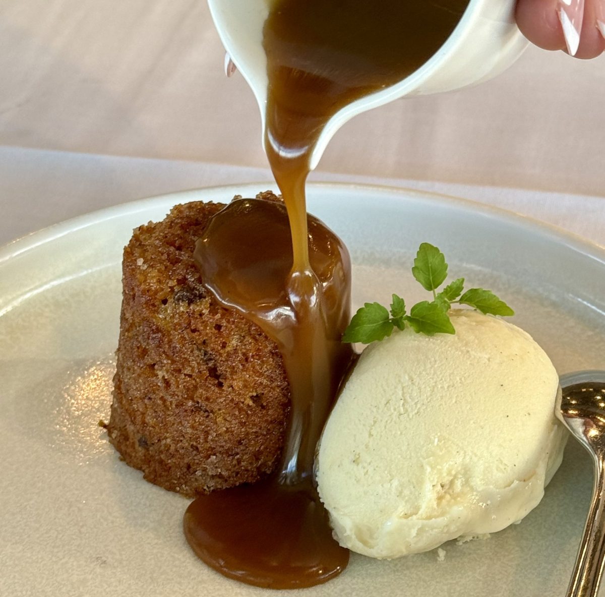 sticky date pudding