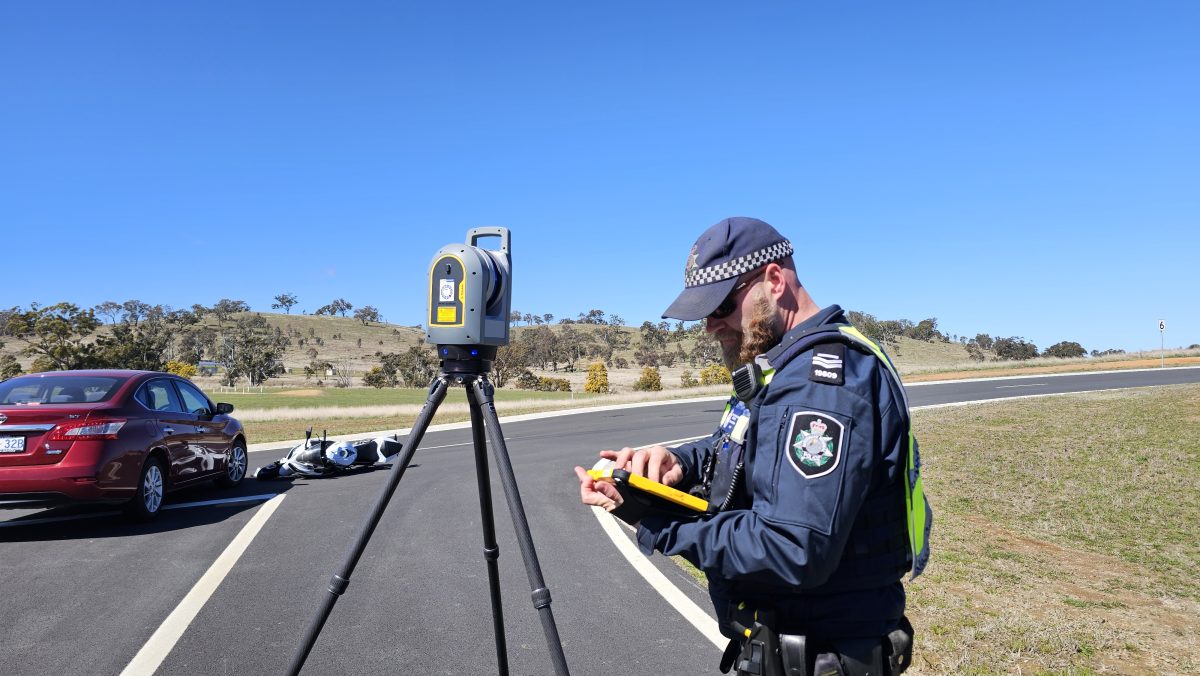 Detective Leading Senior Constable Nathan Smorhun tests the scanner.