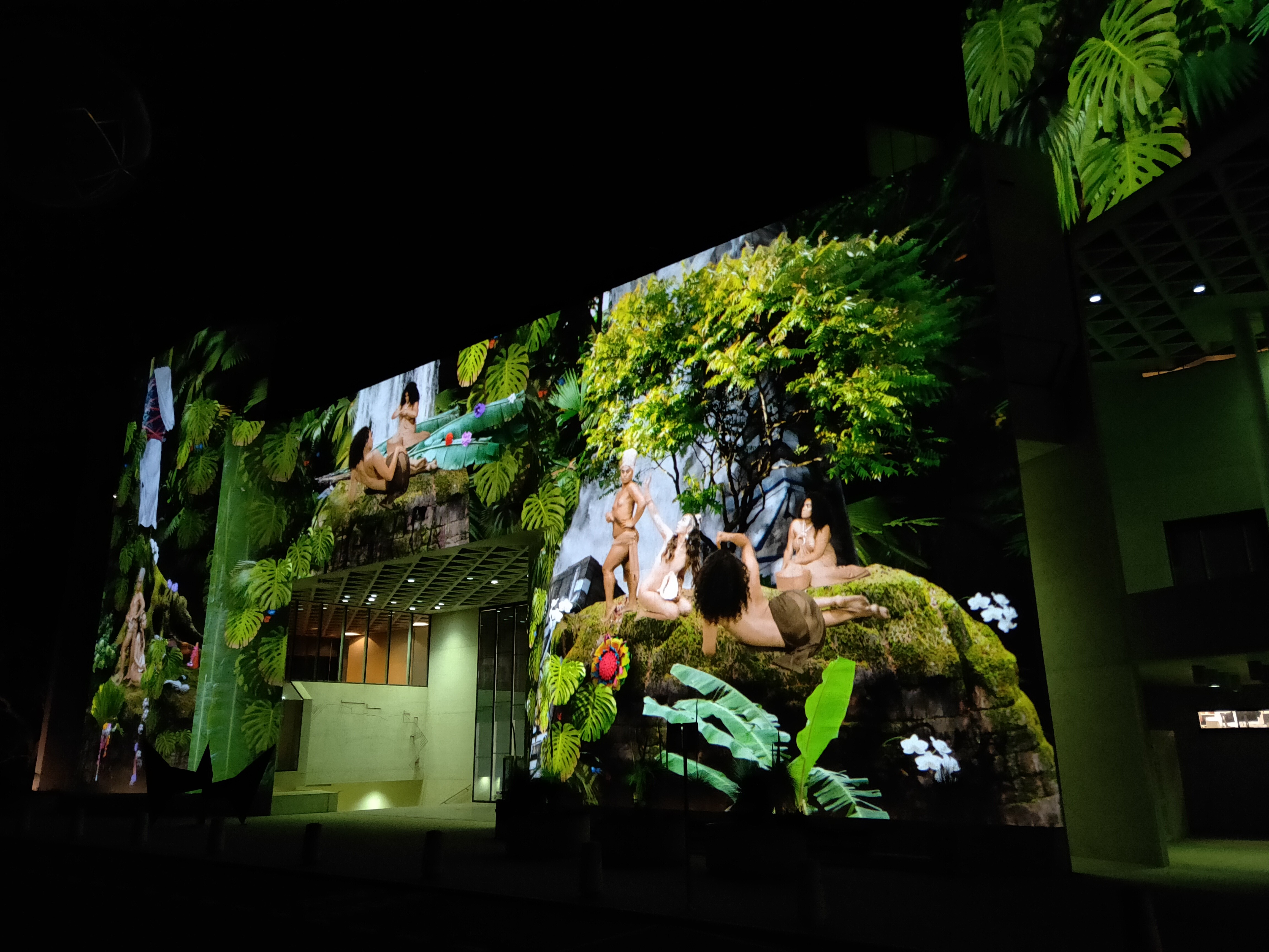 灯光节之悉尼表演艺术家在NGA上演的数字投影大秀