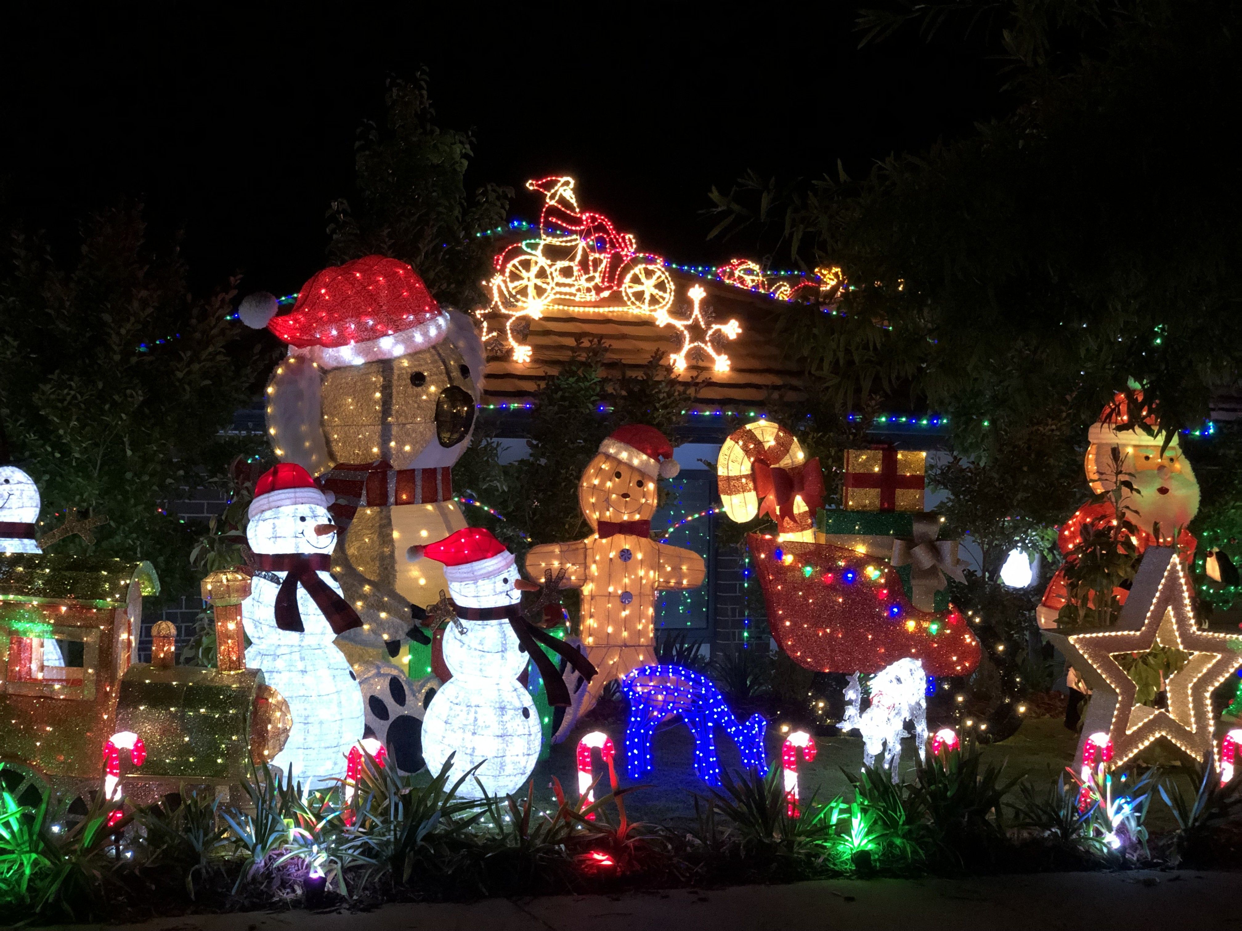 堪培拉家庭圣诞彩灯展为本地居民带来欢乐与感动