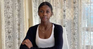 “你不能说老师是种族主义者”：堪培拉的一名学生自述种歧经历
