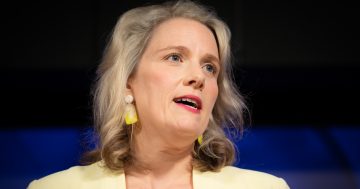 澳内政部长指出将对移民签证系统“重大改革”