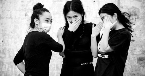 “搞笑又温馨”关于选美的清新喜剧《牡丹小姐》即将在堪培拉剧院上演