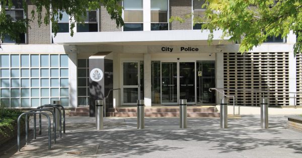 首都领地警察在“腐烂、肮脏、危险的环境中工作”