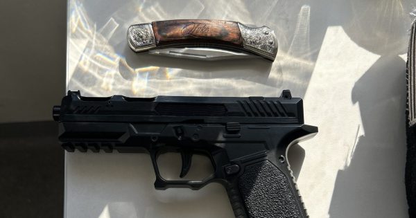 堪培拉医院一名患者涉嫌携带凝胶手枪和刀具
