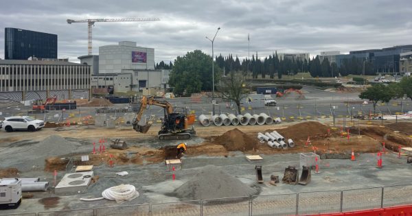 堪培拉市中心受施工影响的商户呼吁重新开放部分Theatre Lane停车场