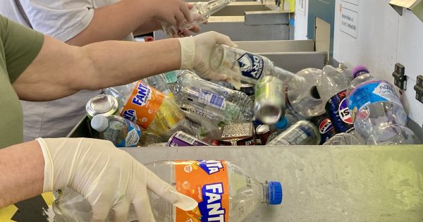 堪培拉葡萄酒和烈酒瓶将纳入10澳分回收计划，但还需至少等待一年