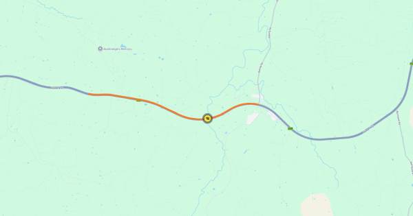 车辆滑落路堤致男子身亡，休姆高速部分路段关闭